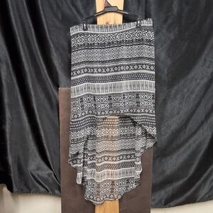 Maurices Black and White skort size women's Large